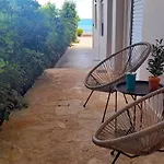 Appartement Seaside Backyard Tolofón