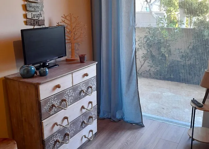 Seaview Backyard Διαμέρισμα *